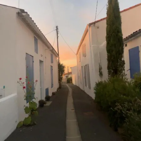 Maison De Charme Dans Le Village De Sur Seudre Classé Beau Village De France *